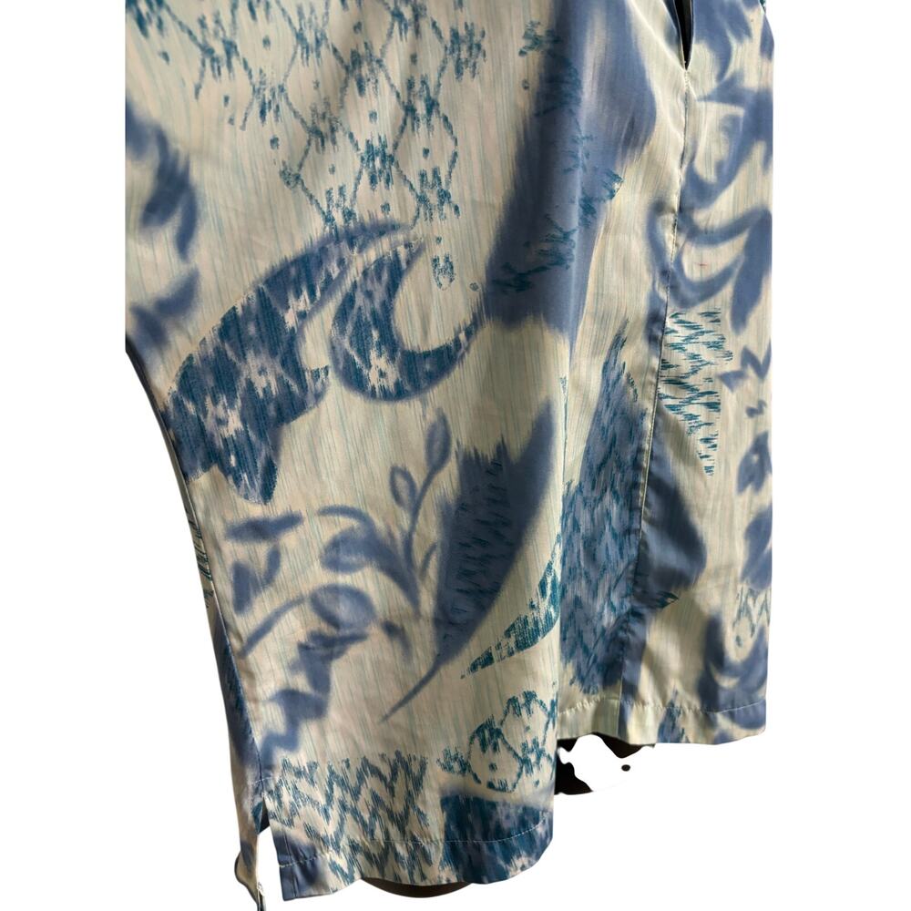 Natori Large Blue Abstract Print Blouse Silk Feel Short Sleeve Lightweight Top - Picture 4 of 7